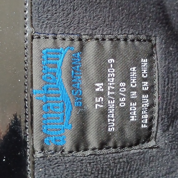 Aquatherm by Santana "Suzanne" Patent Bootie- Sz. 7.5 - Picture 9 of 12